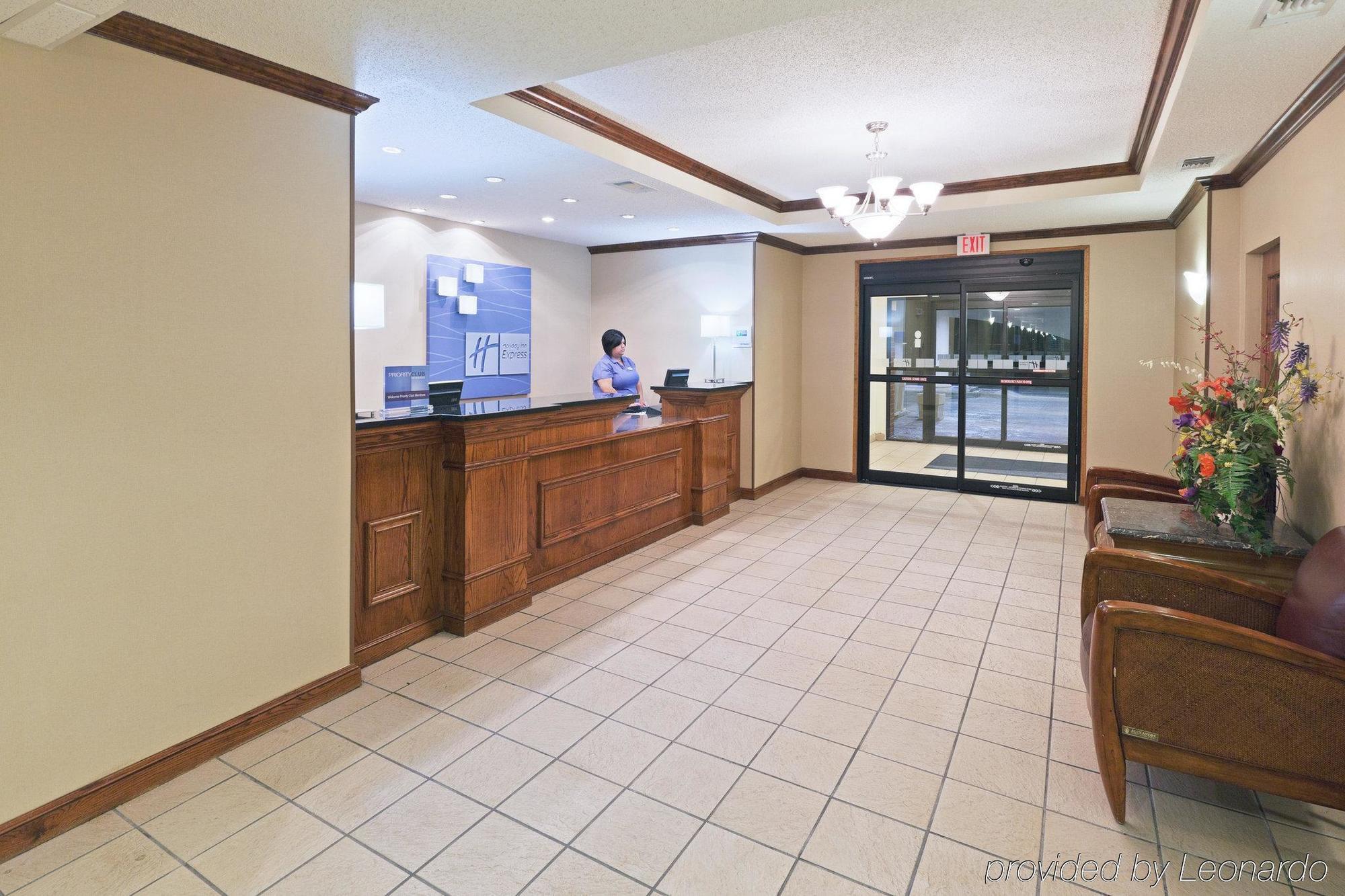 Holiday Inn Express Hotel & Suites Plainview By Ihg Interior foto